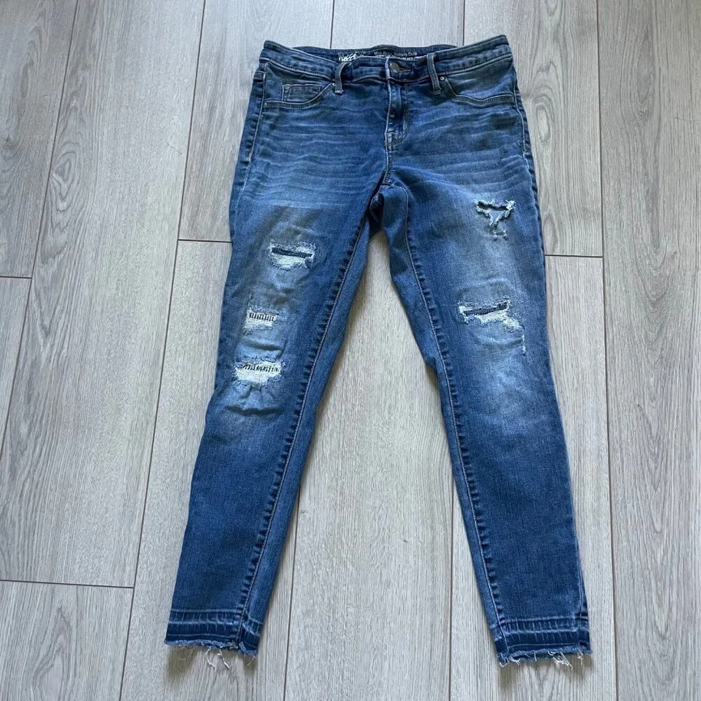 Mossimo Mid-Rise Jegging Crop Jeans Size 6/28 Distressed Denim Power Stretch Fra - Picture 1 of 8